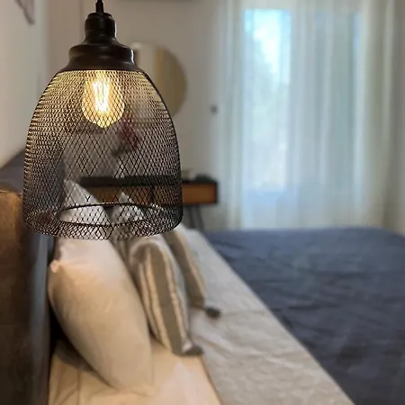 Dolphin Apartment